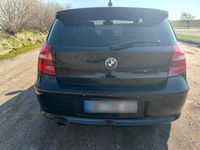 Gebraucht BMW 118 148 PS (108 kW) 2007 Schwarz Kleinwagen