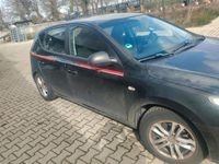 Gebraucht Hyundai i30 109 PS (80 kW) 2010 Schwarz Kleinwagen