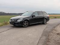 Gebraucht Mercedes E220 170 PS (125 kW) 2014 Schwarz Kombi