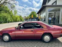 Second-hand Mercedes E300 220 CP (161 kW) 1990 Roșu Coupe