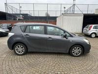 Gebraucht Toyota Verso 126 PS (92 kW) 2011 Grau Van / Kleinbus