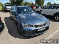 Gebraucht BMW 330 M Sport 245 PS (180 kW) 2025 Arctic race blue metallic Kombi