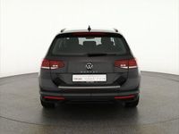 Gebraucht VW Passat 150 PS (110 kW) 2022 Grau Kombi