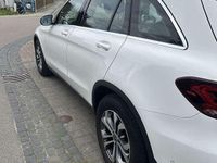 Gebraucht Mercedes GLC220 194 PS (142 kW) 2021 Weiß SUV