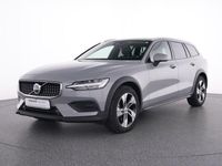 Gebraucht Volvo V60 CC Plus 197 PS (144 kW) 2023 Andere farbe Kombi