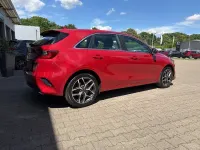 Gebraucht Kia Ceed Spirit 140 PS (102 kW) 2024 Rot Kleinwagen