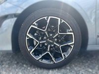Używany Kia Ceed 140 KM (102 kW) 2025 Srebrny Hatchback