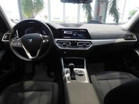 gebraucht BMW 318 d Touring Aut. 8-fach Navi PDC LED Klimaaut.