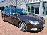 Gebraucht Skoda Superb Family 140 PS (102 kW) 2013 Braun Kombi