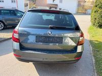 Second-hand Skoda Octavia Ambition 150 CP (110 kW) 2020 Gri Break