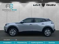 Gebraucht Peugeot e-2008 Active 100 kW (136 PS) 2022 Artense silber metallic SUV