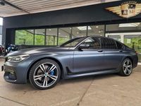 Gebraucht BMW 750 M Sport 400 PS (294 kW) 2017 Grau Limousine