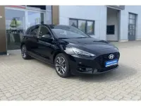Gebraucht Hyundai i30 Advantage 101 PS (74 kW) 2024 Schwarz Limousine