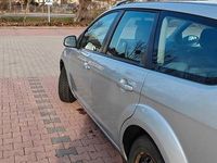 Gebraucht Ford Focus Ambiente 101 PS (74 kW) 2009 Silber Kombi