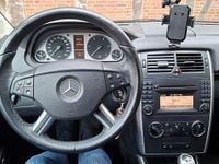 Gebraucht Mercedes B180 109 PS (80 kW) 2010 Silber Van / Kleinbus