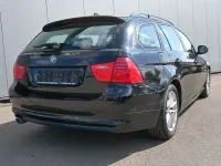 Gebraucht BMW 320 177 PS (130 kW) 2009 Schwarz Kombi