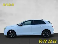 Gebraucht Opel Astra Elegance 181 PS (133 kW) 2022 Jade weiss/arktis weiss Limousine