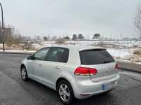 Gebraucht VW Golf VI 86 PS (63 kW) 2010 Silber Kleinwagen