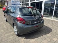 Gebraucht Peugeot 208 Active 82 PS (60 kW) 2017 Kleinwagen