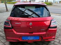 Gebraucht Suzuki Swift Comfort 83 PS (61 kW) 2025 Burning red pearl metallic Kleinwagen
