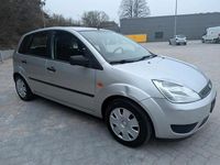 Gebraucht Ford Fiesta 60 PS (44 kW) 2005 Silber Kleinwagen