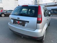 Gebraucht Ford Fiesta 70 PS (51 kW) 2004 Silber Kleinwagen