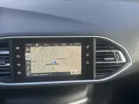 Gebraucht Peugeot 308 Allure 131 PS (96 kW) 2016 Violett Limousine