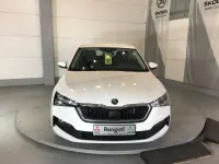 Gebraucht Skoda Scala Ambition 110 PS (80 kW) 2023 Weiß Kleinwagen