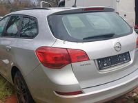 Gebraucht Opel Astra 110 PS (80 kW) 2012 Silber Limousine