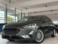 Gebraucht Ford Focus Titanium 125 PS (91 kW) 2019 Grau Limousine