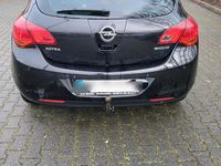 Gebraucht Opel Astra 116 PS (85 kW) 2011 Schwarz Kleinwagen