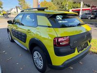 Gebraucht Citroën C4 Feel 82 PS (60 kW) 2015 Gelb SUV