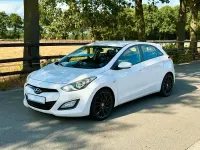 Gebraucht Hyundai i30 90 PS (66 kW) 2013 Weiß Limousine