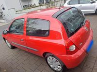 Gebraucht Renault Clio II 75 PS (55 kW) 2003 Rot Kleinwagen