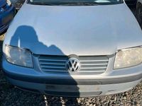 Gebraucht VW Bora 101 PS (74 kW) 1999 Silber Limousine