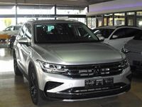 Gebraucht VW Tiguan Elegance 200 PS (147 kW) 2023 Silber SUV