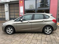 Gebraucht BMW 218 Active Tourer Basis 136 PS (100 kW) 2015 Silber Van / Kleinbus