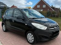 Gebraucht Hyundai i10 69 PS (50 kW) 2012 Schwarz Kleinwagen