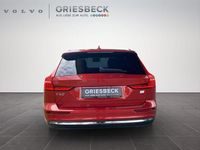 Gebraucht Volvo V60 Ultimate 455 PS (334 kW) 2023 Fusion red / metallic Kombi
