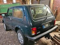 Second-hand Lada niva 83 CP (61 kW) 2011 Verde SUV