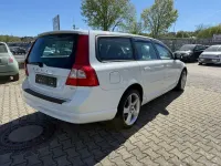 Gebraucht Volvo V70 Momentum 238 PS (175 kW) 2008 Weiß Kombi