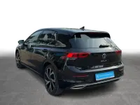 Gebraucht VW Golf VIII Style 190 PS (139 kW) 2022 Deep black perleffekt Limousine