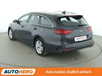 Usado Kia Ceed Vision 160 CV (117 kW) 2021 Gris Utilitario