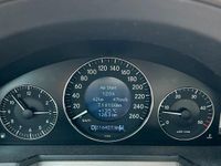 Gebraucht Mercedes 220 Elegance 150 PS (110 kW) 2002 Silber Limousine