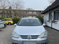 Gebraucht VW Golf V 105 PS (77 kW) 2006 Silber Kleinwagen
