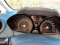 Gebraucht Ford Fiesta 82 PS (60 kW) 2010 Grau Kleinwagen