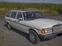 Gebraucht Mercedes 300 88 PS (64 kW) 1982 Weiß Kombi