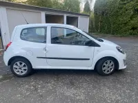 Gebraucht Renault Twingo Authentique 75 PS (55 kW) 2010 Weiß Kleinwagen