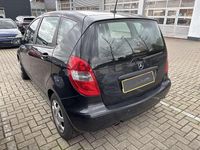 Gebraucht Mercedes A160 95 PS (69 kW) 2011 Kosmosschwarz Kleinwagen