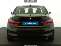 Gebraucht BMW 318 Sport Line 150 PS (110 kW) 2022 Schwarz Limousine